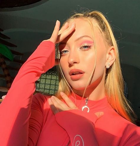 Sophia Diamond, Popular On Instagram, Diamond Instagram, Russian Model, Girl Character, Hair Color Blue, Social Media Stars, August 21, Girls Characters