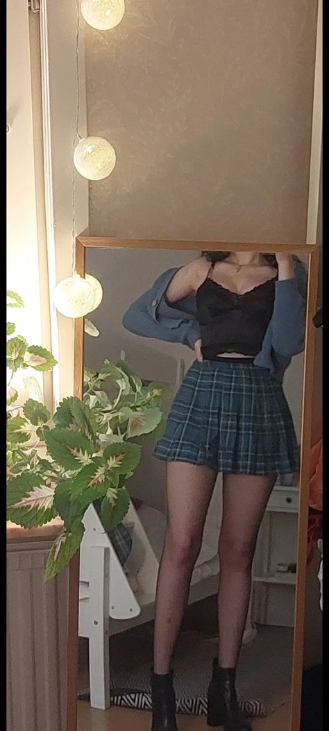 Plaid Skirt Tights Outfit, Fishnet Stockings Outfit Aesthetic, Hyperfemme Outfits, Skirt And Fishnets Outfit, Net Stockings Outfit, Fishnet Stockings Outfit Classy, Fishnet Stockings Outfit Skirts, Skirt Cardigan Outfit, Fishnet Socks Outfit