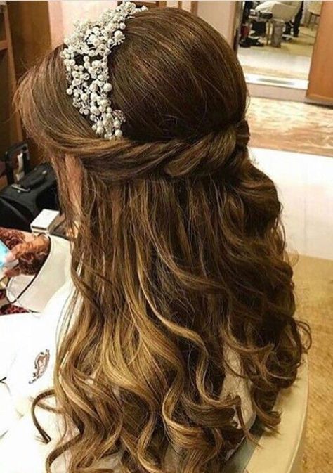 #WeddingHairstyles #WeddingHair #WeddingHairstylesForLongHair #WeddingHairstylesHalfUpHalfDown #WeddingHairDown #WeddingHairUp #WeddingHairWithVeil #WeddingHairstylesForShortHair #WeddingHairstylesForBride #WeddingHairHalfUpHalfDown #WeddingHairstylesBlackWomen #WeddingHairAndMakeup #WeddingHairAccessories #WeddingHairAsian #WeddingHairAndMakeupBrunette #WeddingHairAesthetic #WeddingHairAllDown #WeddingHairAccessoriesWithVeil #WeddingHairAccessoriesHeadpieces #WeddingHairAndVeil #WeddingHairAndM Bridal Hair Down, Classic Wedding Hair, Pageant Hair, Formal Hairstyles For Long Hair, Hair Curling Tips, Hairdo Wedding, Quince Hairstyles, Long Hair Wedding Styles, Hair Stylies