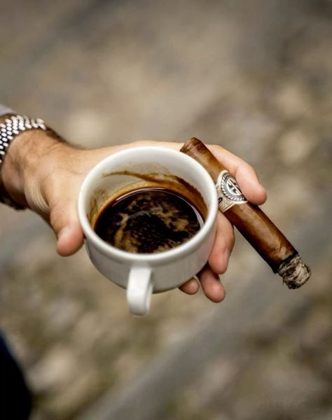 Stock Photography Ideas, Cuban Coffee, European Aesthetic, Join The Club, Good Cigars, Pipes And Cigars, Cigars And Whiskey, Coffee Culture, Inspiration Fashion