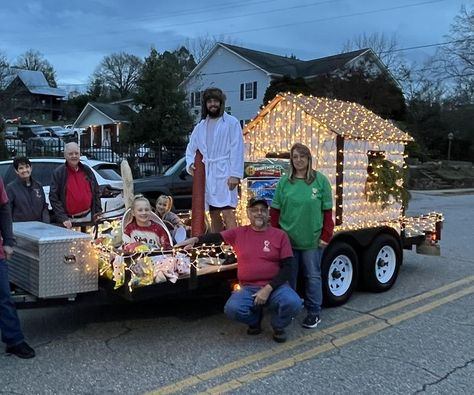 Christmas Vacation Parade Float Ideas, National Lampoon Christmas Vacation, National Lampoon Christmas, Christmas Parade Floats, Christmas Vacation Movie, Cousin Eddie, National Lampoon, National Lampoons Christmas, Lampoons Christmas