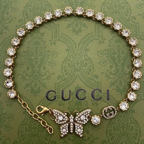 Gucci Butterfly, Gucci Bracelet, Beautiful Oregon, Expensive Jewelry Luxury, Gucci Jewelry, Butterfly Bracelet, Dope Jewelry, Jewelry Fashion Trends, Classy Jewelry