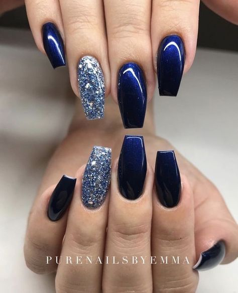 Midnight Blue Nails With Design, Navy Nails With Silver Accent, Silver And Blue Christmas Nails, Sapphire Nail Ideas, Nail Designs Blue And Silver, Winter Dipped Nails Ideas, Blue And Sparkle Nails, January Blue Nails, Teal Winter Nails