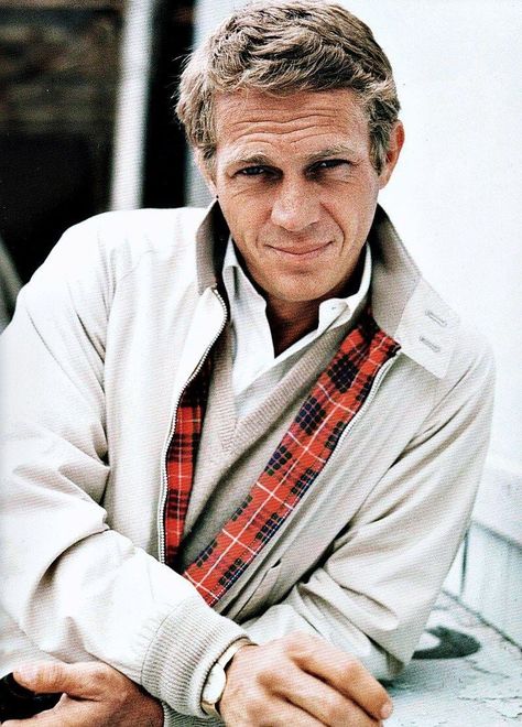 Actor Steve Mcqueen, Steve Mcqueen Style, Steven Mcqueen, Steve Mc, Harrington Jacket, Hollywood Icons, Steve Mcqueen, 인물 사진, Mens Outerwear