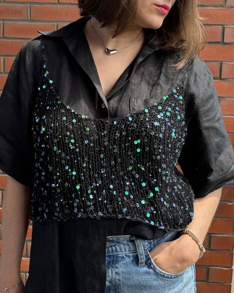 ✨ Shine every day with knitted sequin top! ✨ Perfect for parties or just hanging out. This top’s got that extra sparkle to make you stand out wherever you go. 🌟 Don’t miss out – buy sequined top now and light up the room! 💫 All tops in stock✨ Size L-XL: ✨black with green sequins ✨black with golden sequins ✨beige with golden sequins Size XS-M: ✨light green ✨grey ✨brown ✨beige with silver sequins Sequin Top Outfit Casual, Crochet Sequin Top, Crochet Top With Sequins, Elegant Sequin Cami Top, Luxury Green Sequined Tops, Sequin Knit, Sequined Top, Bonnet Hat, Virtual Wardrobe