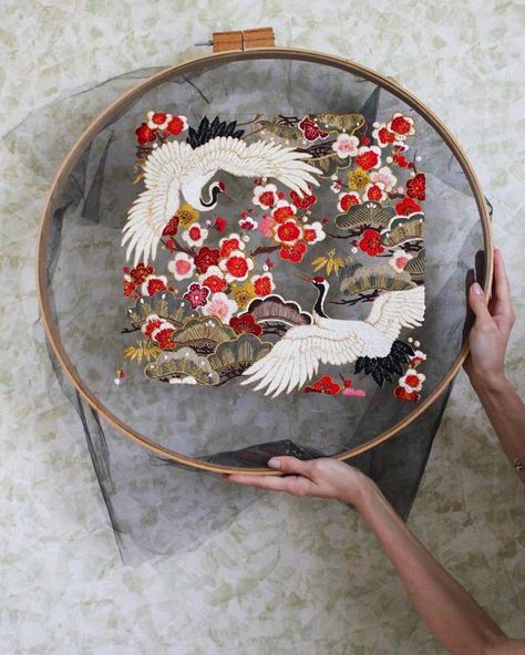 Tulle Embroidery, Chinese Embroidery, Pola Sulam, Japanese Embroidery, 자수 디자인, Hand Embroidery Art, Modern Embroidery, Embroidery Hoop Art, Embroidery Craft