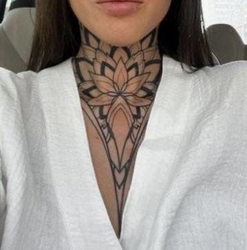 Mandala Tattoo Neck, Chest Neck Tattoo, Front Neck Tattoo, Butterfly Tattoo Stencil, Female Neck, Dibujos Ideas, Throat Tattoo, Neck Tattoos Women, Goddess Tattoo