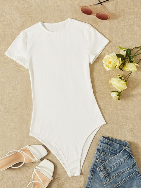 White Casual Collar Short Sleeve Fabric Plain Tee Embellished High Stretch Summer Women Jumpsuits & Bodysuits White Bodysuit Outfit, Body Shein, T Shirt Bodysuit, Tshirt Bodysuit, White Body Suit, Summer Bodysuits, Modest Casual Outfits, Comfy Jumpsuits, Shein Brasil