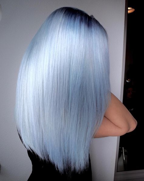 Glacier Platinum ❄️🗻❄️ Who Else Love Ultra Light Cool Tones? 🙋‍♀️ By Michael & Melody Using @pravana Vivids Treated With @olaplex . . . . .… Trendy Hair Color Ideas For Blondes, Ice Blue Hair, Icy Blue Hair, Silver Blue Hair, Baby Blue Hair, Pastel Blue Hair, Pravana Vivids, Hair Color Pastel, Hair 2024