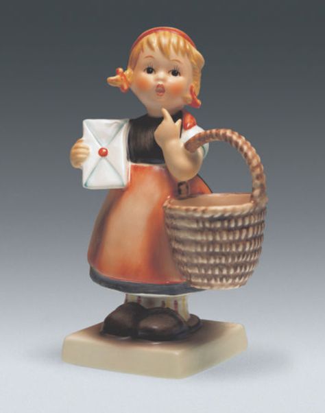 You can easily identify your Hummel figurines using this illustrated guide to major trademarks. Hummels Germany, Hummel Figurines Antiques, Hummel Figurines Vintage, Goebel Hummel, Hummel Figurines, Vintage Display, Mail Art, Vintage Art, Novelty Lamp