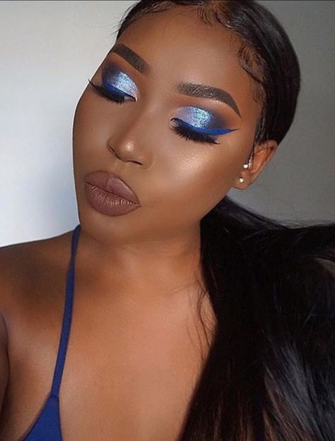 💙 Full Face Makeup Blue Eyes, Silver And Blue Makeup, Blue Makeup Looks Black Women, Baby Shower Makeup Ideas, Blue Prom Makeup, Blue Eyebrows, Makeup Looks Black Women, Navy Blue Makeup, Fun Eyeshadow