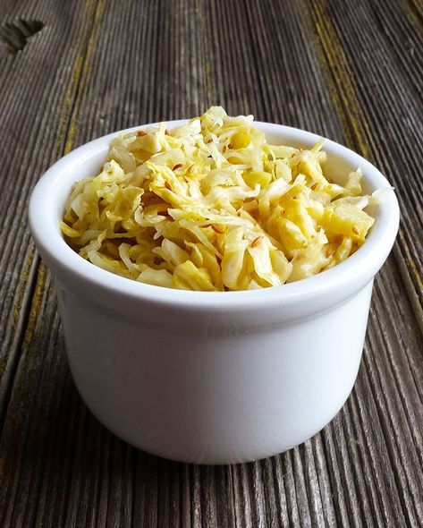 Fennel sauerkraut. Bet you didn't know you could "kraut" fennel, eh? You can, and it's awesome. Recipe from Hunter Angler Gardener Cook. German Sauerkraut Recipe, Lacto Fermented, Sauerkraut Recipe, Pickle Recipes, Wild Carrot, Fennel Recipes, Healthy Probiotics, Sauerkraut Recipes, Kimchi Recipe