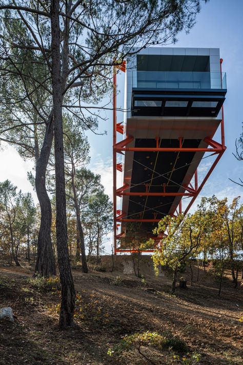 Cantilever Architecture, Richard Rogers, Jean Nouvel, Pritzker Prize, Tadao Ando, Renzo Piano, Frank Gehry, Casa Container, French Countryside