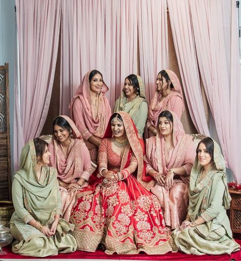 Photo from Jashan & Karan Wedding Indian Bridesmaid Gifts, Indian Wedding Group Photo Ideas, Punjabi Bridesmaids Outfits, Punjabi Bridesmaids, Indian Wedding Photo Ideas, Bridesmaid Favours, Shadi Pic, Sisters Outfits, Desi Bridesmaids