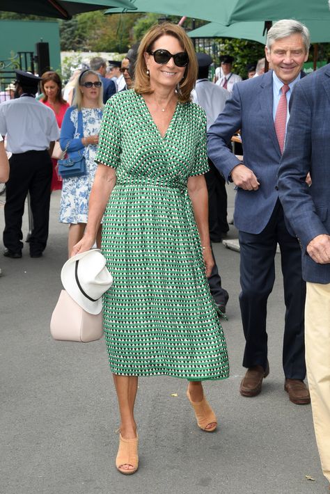 Wrap Dress Outfit, Dressing Over 60, Style Icons Women, Carole Middleton, Wimbledon Fashion, Plus Style, 60 Plus, Tailored Clothes, Middleton Style