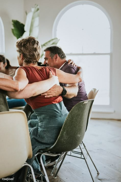 Diverse people in a supporting group session | premium image by rawpixel.com / Felix People Together Aesthetic, Support Group Aesthetic, Helping People Photos, Teamwork Aesthetic, Leadership Photography, Community Images, Community Photography, Team Aesthetic, Support Photography