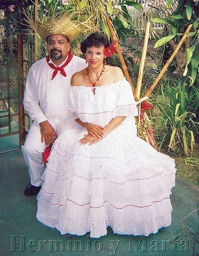 Puerto Rico Clothing, Curry Crab, Puerto Rican Artwork, Vintage Cuba, Caribbean Outfits, Puerto Rico Pictures, Quinceanera Themes Dresses, Caribbean Fashion, Puerto Rico History