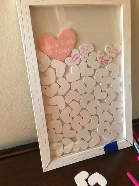 Each guest add a wish or comment for the baby shower. Gender Reveal Guest Ideas, Gender Reveal Keepsake Ideas, Gender Reveal Guest Guess Ideas, Baby Shower Thumbprint Guest Book, Baby Drinks, Bee Baby Shower, Girl Baby Shower, Gender Reveal, Bee