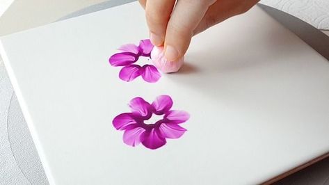 Flower Garden Canvas Painting, How To Paint Simple Flowers Step By Step, Diy Flower Painting Easy, How To Paint Easy Flowers, Easy Paint Flowers, Easy Flower Painting For Kids, How To Paint Flowers Easy, Easy To Paint Flowers, How To Paint Simple Flowers