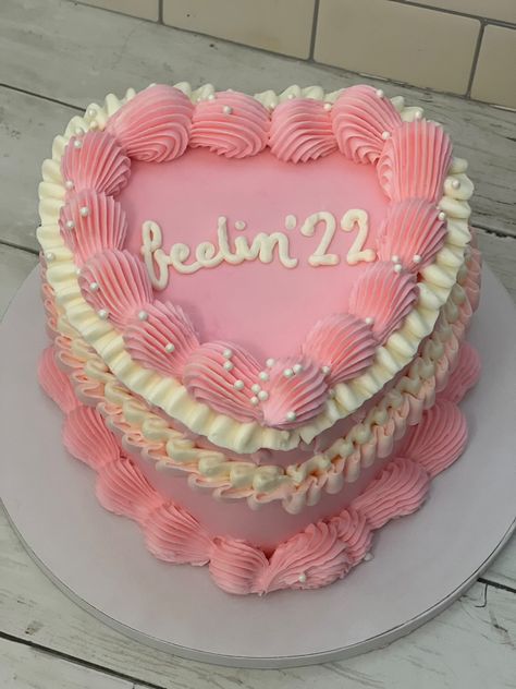 22 Birthday Gifts, Heart Birthday Cake, 22nd Birthday Cakes, 22 Birthday, 13 Birthday Cake, Birthday Cakes For Her, Pink Birthday Cakes, Birthday Ideas For Her, Custom Birthday Cakes