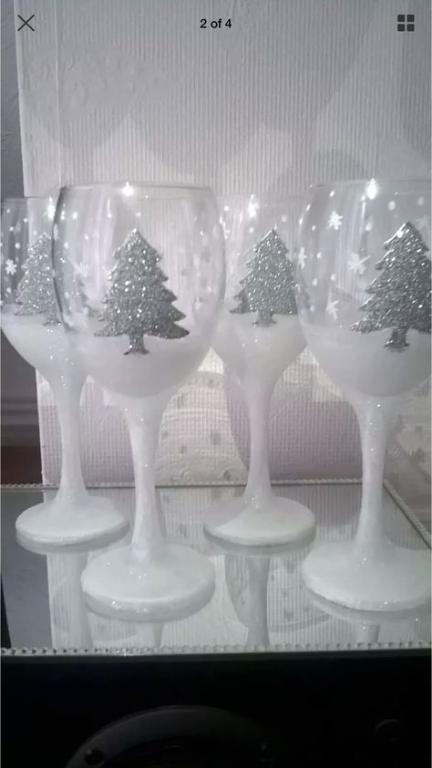 Glitter Christmas tree & snowflake wine glasses Christmas Wine Glasses Diy, Wine Glass Christmas Crafts, Snowflake Wine Glasses, Painted Wine Glasses Christmas, Glitter Wine Glasses Diy, Diy Wine Glasses Painted, Christmas Tree Glitter, Christmas Wine Glasses, Glitter Wine Glasses