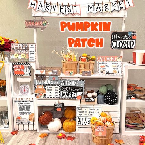 Pumpkins Dramatic Play, Halloween Dramatic Play For Toddlers, 1st Grade Dramatic Play, Fall Pretend Play Center, Small Dramatic Play Area, Halloween Dramatic Play Center, Dramatic Play Halloween, Halloween Dramatic Play, Playroom Themes