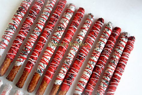 Red And Gold Pretzel Rods, Red And White Chocolate Covered Pretzels, Red And Black Chocolate Covered Pretzels, Red And Black Dessert Table, Red And Black Candy Bar, Party Snack Table, Chocolate Dipped Pretzel Rods, Pretzel Desserts, Bridal Shower Cupcakes