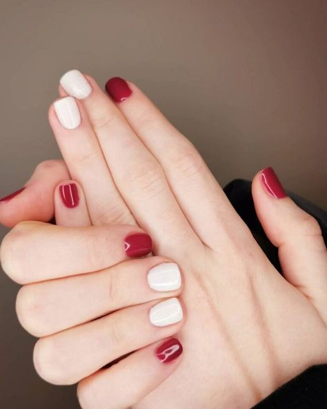 Red And White Gel Nails, Red And White Short Nails, Red White Nails Design, Red And White Nails Short, White And Red Nails Ideas, Nails White And Red, Red And White Nail Designs, Red And White Nail Art, White And Red Nails