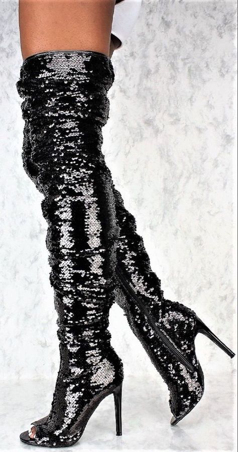 Pin by Nicki Sloan on ~ Siyah & Kadın ~ | Stiletto heels boots, Black heel boots, Stiletto heels Style Thigh High Boots, Thigh High Heels, Thigh High Boots Heels, Hot Boots, Heel Boot, Black Heel Boots, Fashion High Heels, Looks Chic, Black High Heels