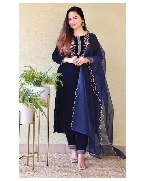 Navy Blue Velvet Suit, Blue Velvet Suit, Velvet Kurta, Pakistani Kurta, Indian Blue, Velvet Set, Navy Blue Velvet, Velvet Suit, Kurtis With Pants