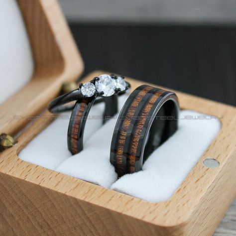 Bagues en bois alliances en bois alliances en bois bandes - Etsy Canada Wood Wedding Rings, Wedding Bands Black, Wood Wedding Bands, Lucky Ring, Ring Bride, Rings Matching, Engagement Ring Sets, Couples Wedding Bands, Wood Wedding Ring