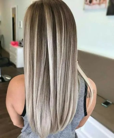 Mechas beige: en pelo corto y largo Aprende Cómo Hacerlas Hair Color Flamboyage, Hair Color Blonde Highlights, Honey Blond, Ombre Bob, Ash Blonde Balayage, Brunette Color, Ash Blonde Hair, Ombré Hair, Hair Color Highlights