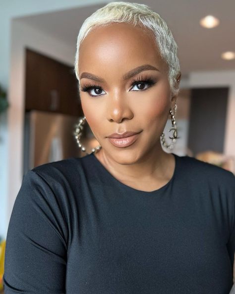 Purva Bhadrapada, Letoya Luckett, Short Platinum Blonde Hair, Diy Hair Wig, Short Blonde Pixie, Blonde Natural Hair, Short Shaved Hairstyles, Natural Hair Short Cuts, Short Sassy Hair