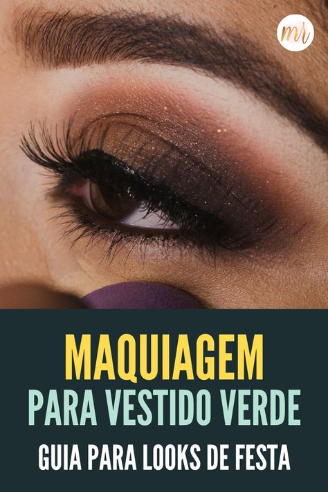 Vais usar um vestido verde mas não sabes que maquiagem combina? Seja para um vestido verde escuro ou verde claro, toda a inspiração que precisas para encontrar a cor de sombra e de batom certa para teu look de festa está neste artigo! Eyeshadow For Dark Green Dress, Makeup For Green Velvet Dress, Eye Shadow With Green Dress, Bottle Green Dress Makeup Look, Makeup On Green Dress Indian, Bottle Green Lehenga Makeup Look, Eye Mekup, Green Dress Makeup, Makeup Social