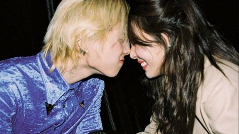 Dawn Icon, Edawn And Hyuna, Hyuna Dawn, Hyuna And Edawn, Hyuna Kim, Leather Suit, The Prom, Hyun A, Couple Dress