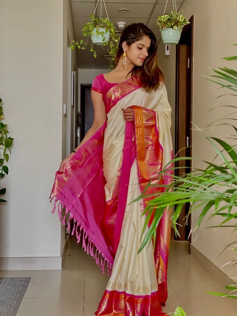 Off White And Pink Saree, White Pink Saree Look, Off White Kanchipuram Silk Saree, White Pink Saree, Silver Kamarband, Pink Kanchipuram Saree, Pink Kanjeevaram Saree, Kerala Outfits, Shravan Somvar