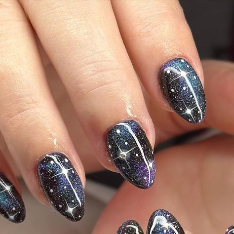 Outer Space Nail Designs, Starry Nail Art, Starry Nail Designs, Blue Galaxy Nails, Eye Galaxy, Nails Moon, Nails Galaxy, Celestial Nails, Starry Night Wedding