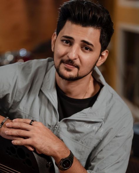 #Judaiyaan Darshan Raval (@darshanravaldz) added a photo to their Instagram account: “It’s official that darshan raval has the best fans ❤️💙 Love you all . #Darshaners #Bluefamily…” Handsome Indian Men, Somebody To You, Danish Men, Dr World, Harley Quinn Drawing, Swag Boys, Handsome Celebrities, Dear Crush, Darshan Raval