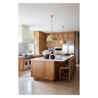 VILLA RICA - Transitional - Kitchen - Los Angeles - by DANIELLA VILLAMIL INTERIORS | Houzz Sink In Island Kitchen, Kitchen Island Features, Villa Rica, Interior Design Software, Transitional Kitchen, Kitchen Photos, Stone Countertops, Favorite Kitchen, Home Office Furniture