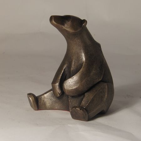 Art Sculpture En Bois, Bear Sitting, Figurative Kunst, Soapstone Carving, Pottery Animals, Bear Sculptures, Sculptures Céramiques, Art Deco Sculpture, Bear Carving