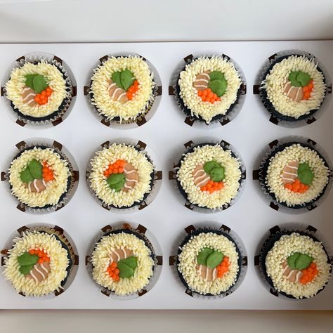 Sushi Themed Cupcakes, Birthday Sushi, Sushi Cupcakes, Sushi Birthday, Cupcake Cake Ideas, Birthday Planning, Themed Cupcakes, Art Birthday, Cupcake Cake