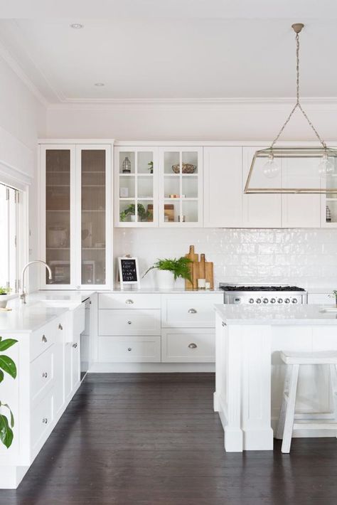 Hamptons House Interior, Hampton Style Kitchen, Hamptons Interior Design, Hamptons Style Interior, Hamptons Style Decor, Hamptons Interior, Hamptons Kitchen, Hamptons Style Homes, Hampton Home