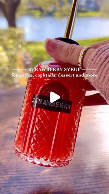 Diy Strawberry Syrup, Strawberry Syrup For Drinks, Strawberry Syrup Recipe, Homemade Strawberry Syrup, Strawberry Syrup Recipes, Strawberry Simple Syrup, Vanilla Bean Paste, Drink Syrups, Strawberry Drinks