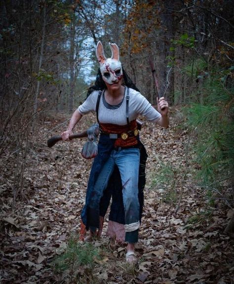 Huntress Dbd Costume, Dbd Halloween Costume, The Huntress Dbd Cosplay, Huntress Dbd Art, Dbd The Huntress, Horror Cosplay Ideas, Horror Cosplay Female, Horror Costume Female, Dead By Daylight Cosplay