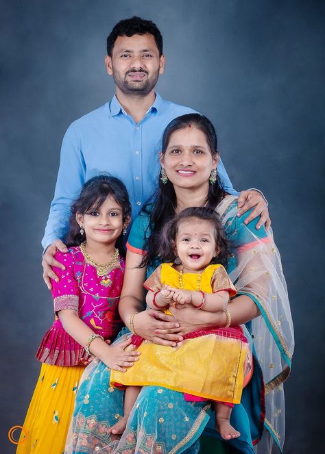 Family Photoshoot Ideas Indian, Family Photo Background Images Hd, Family Photoshoot Indian, Indian Family Photoshoot, Indian Family Photo, Indian Family Photography, House Photoshoot Ideas, Studio Family Photos, Bike Pose