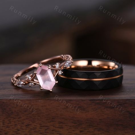 Here we have a Vintage Rose Quartz Couples Ring Rose Gold Matching Ring Set His and Hers Wedding Band Promise Ring For Men For Women Natural Pink Gemstone Moss agate set: https://www.etsy.com/listing/1716926987/vintage-green-moss-agate-couples-ring?click_key=976c78ae43186872022d4c59854a52d0ed895813%3A1716926987&click_sum=15a89b76&ref=shop_home_active_36&pro=1&frs=1 Black Onyx set: https://www.etsy.com/listing/1713100318/vintage-black-onyx-couples-ring-rose?click_key=6812389e57cde8b456f6e90b52bcd Marry Rings Couples, Husband And Wife Rings, His And Her Rings Sets, Wedding Ring Sets Rose Gold, Elegant Black Couple Rings, Goth Engagement Rings Rose Gold, Goth Wedding Rings Matching, Goth Couple Rings, Rose Quartz Couple Ring