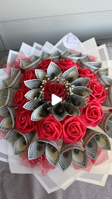 Luxx on Instagram: "Heart full of love ❤️  . . . . . . . . . . #moneybouquet #floral #roses #ramos  #ramobuchon #flowerarrangement #flowers #floraldesign #florist #flowerstagram #explore #explorepage #ramoderosas #smallbusiness #tutorials #WichitaKS #coquette #diy #trending #crafts #giftideas" Money Bouquet With Roses, Money Rose Bouquet, Coquette Diy, Bouquet With Roses, Heart Full Of Love, Money Rose, Forever Roses, Trending Crafts, Money Flowers