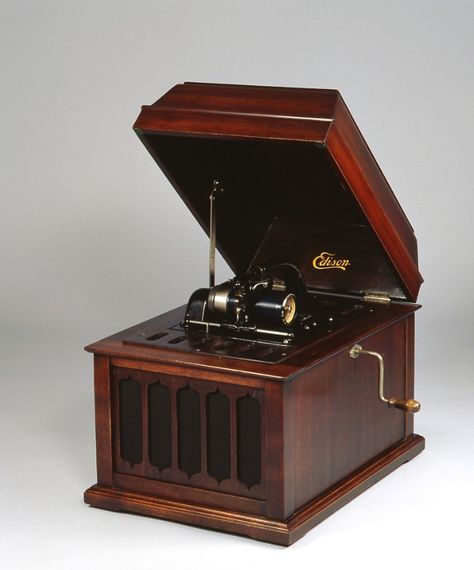 Cylinder Phonograph: Edison Ambelora Model 50 | English - Min-On Website Twin Disc, Music Museum, Corporate Profile, Choral Music, Baby Grand Pianos, Box Company, Coin Operated, Folk Music, Museum Collection