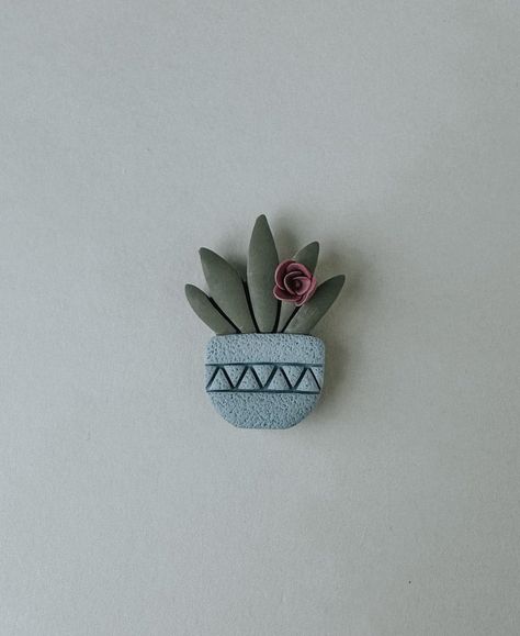 Handmade polymer clay succulent magnet with hand sculpted flowers Polymer Clay Keychains Diy, Polymer Clay Succulent, Sculpted Flowers, Boho Art Painting, Polymer Clay Magnet, Air Clay, Clay Keychain, Clay Magnets, Wild Ginger