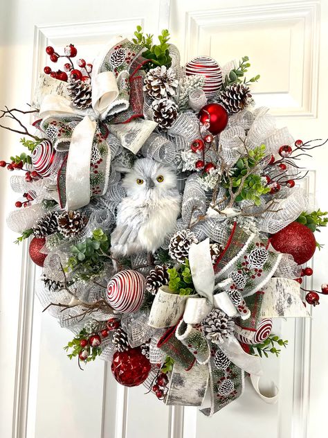 Winter Owl Wreath Christmas Holiday Winter Decor Glam - Etsy Christmas Owls Decorations, Winter Door Hanger, Owl Wreath, Christmas Wreath Decor, Red Christmas Wreath, Owl Wreaths, Winter Owl, Winter Holiday Decorations, Snow Owl